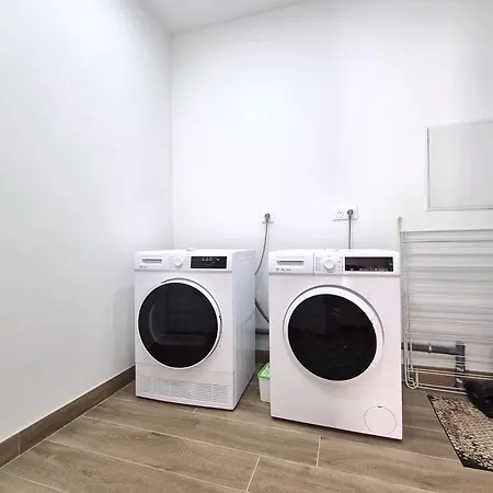 Apartment Abu Dhabi, Magnifique Maison Reims