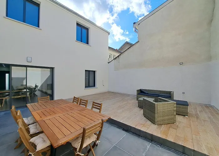 Abu Dhabi, Magnifique Maison Апартаменты *