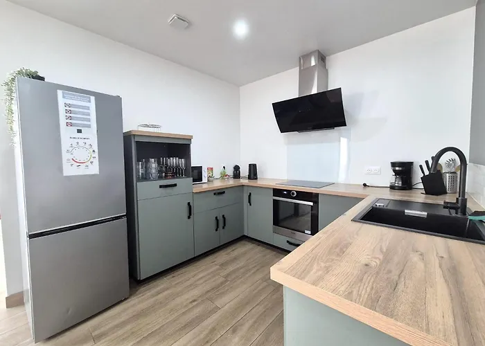 Abu Dhabi, Magnifique Maison Апартаменты Реймс