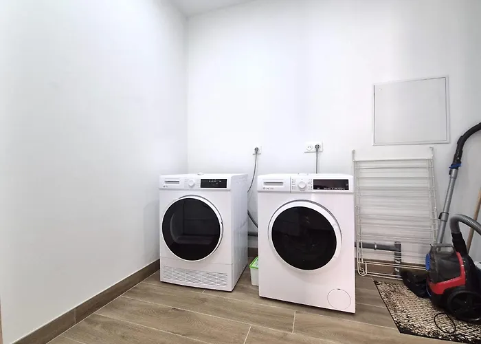 Апартаменты Abu Dhabi, Magnifique Maison Реймс