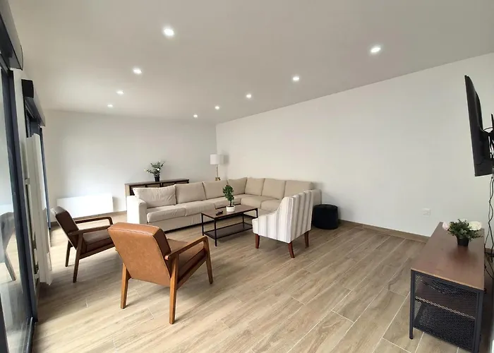 Abu Dhabi, Magnifique Maison Реймс