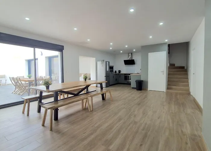 Апартаменты Abu Dhabi, Magnifique Maison Реймс